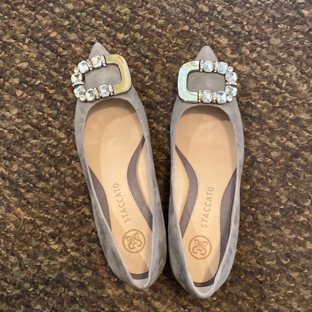 Low wedge dress shoes